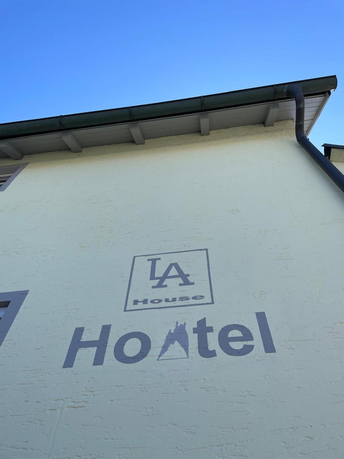 House La Neuschwanstein Blick - Budget City Hotel Fussen Luaran gambar
