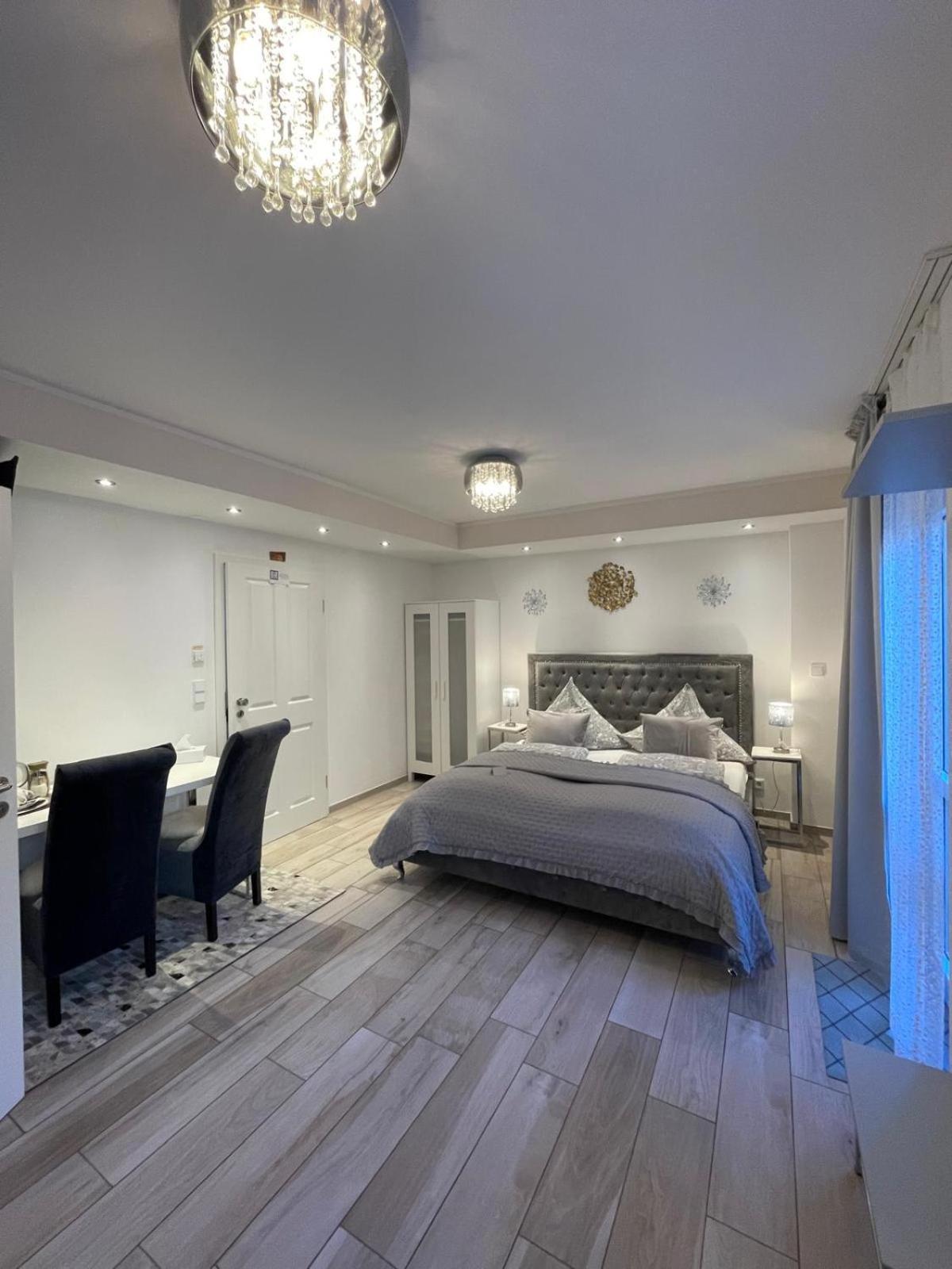 House La Neuschwanstein Blick - Budget City Hotel Fussen Luaran gambar